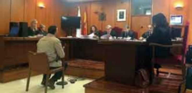 El guardia civil acusado de maltratar a su hijo y a su mujer