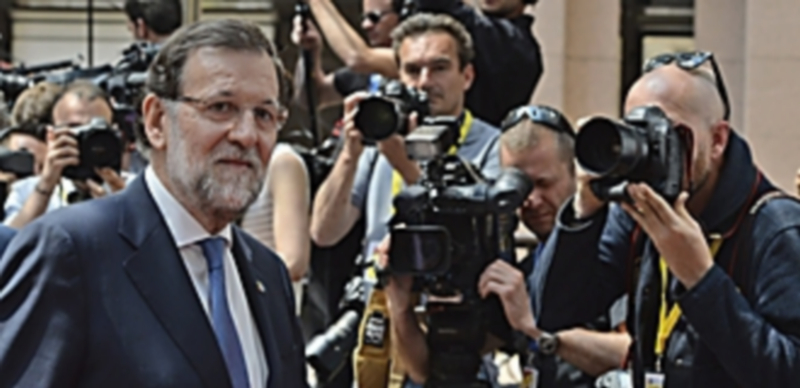 Rajoy anuncia que los cambios en el PP y Gobierno serán este mes 1 Mariano Rajoy. a su llegada ayer a la cumbre de los jefes de Estado y Gobierno de la Unión Europea en Bruselas. / Efe
