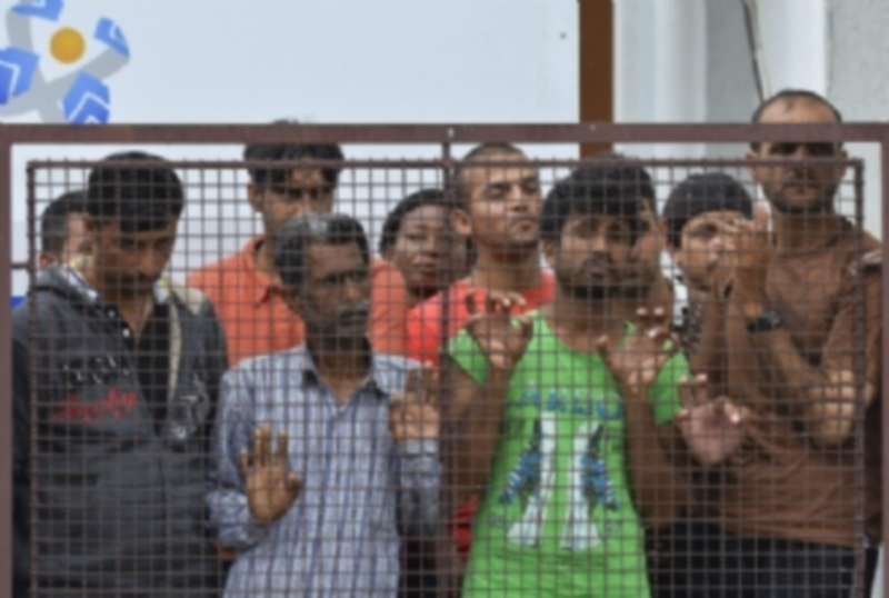 Refugiados sirios y kosovares se agolpan en la frontera de Hungría en la mayor subida de peticiones en Europa. / EFE