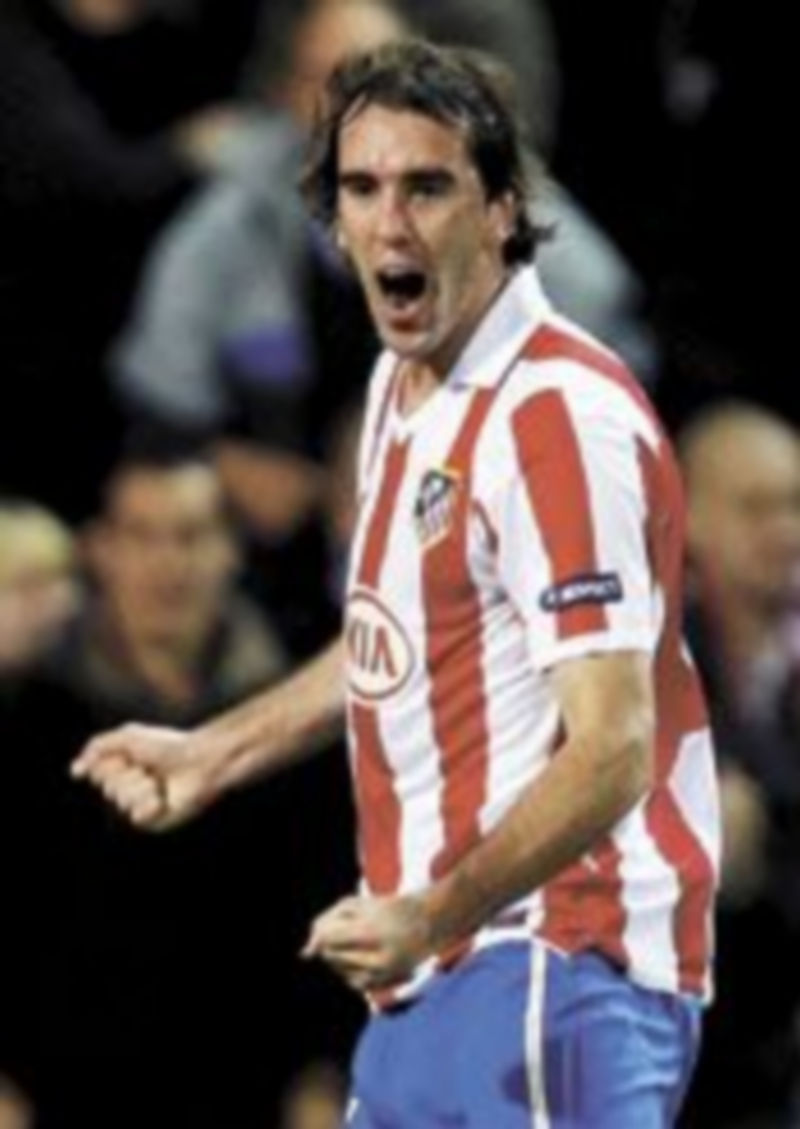 Godín fue el autor del primer tanto en el Calderón. / Reuters