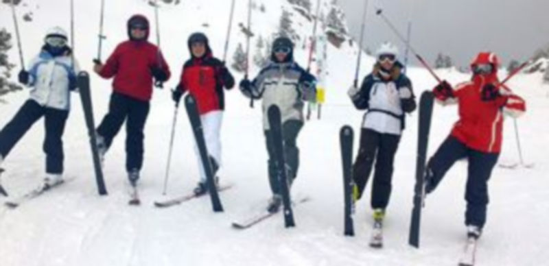 Varios de los participantes en el último viaje de esquí organizado por el Instituto Municipal de Deportes. / IMD.