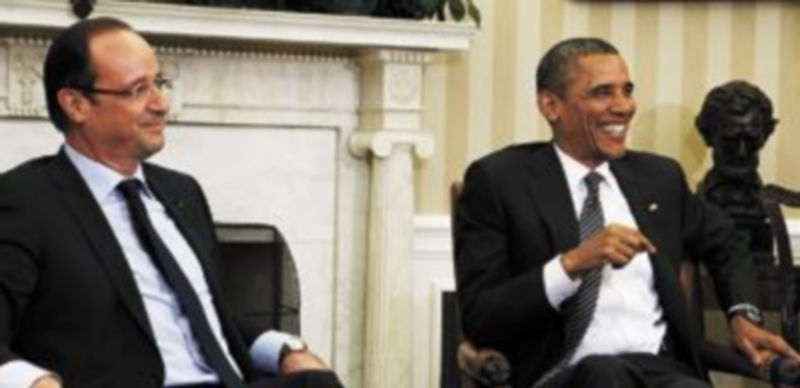 Hollande y Sarkozy mantuvieron una reunión en la Casa Blanca antes de que se celebrase el encuentro oficial de los líderes del G-8. / Reuters.