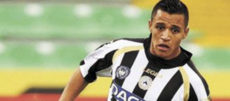 El chileno llegaría a cambio de 30 millones y el canterano Bojan. / Reuters