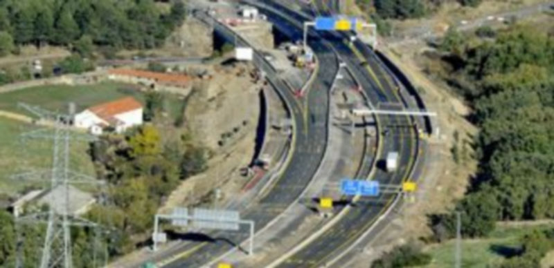 Imagen de la intersección entre la autopista AP-6 con la N-603