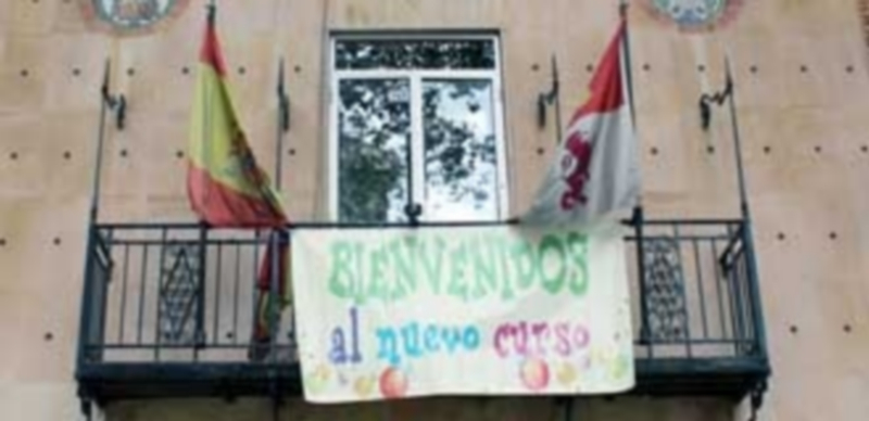 Mensaje de bienvenida para los alumnos del colegio de Educación Infantil y Primaria ‘Diego de Colmenares’. / M. Galindo