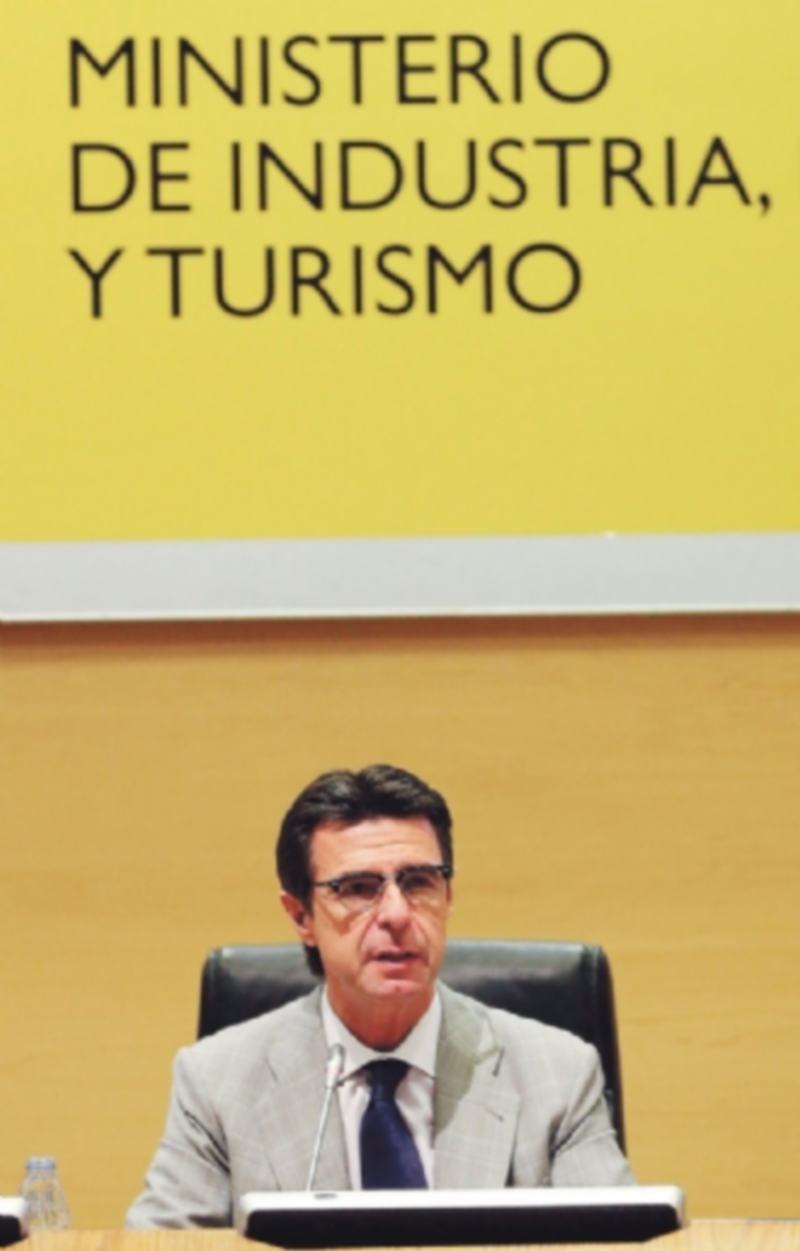 El ministro de Industria