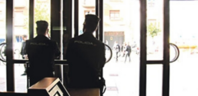 El acusado continuará en la cárcel por el incidente ocurrido el pasado mes de mayo contra un joven de ideología opuesta. / E. P.