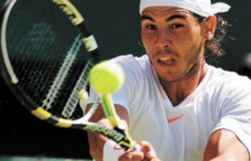 El tenista español Rafa Nadal ya se encuentra en segunda ronda del torneo británico. / Efe