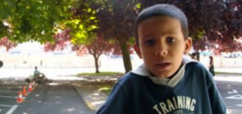 El pequeño Luili disfrutó de una mañana de juegos en el Parque de San José