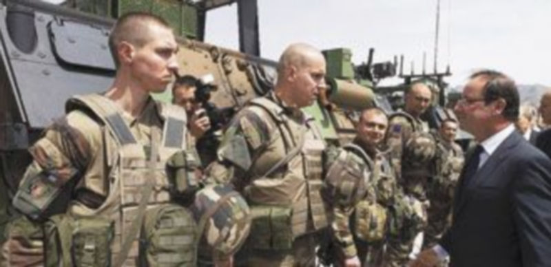 El presidente francés acudió a la base de Kapisa