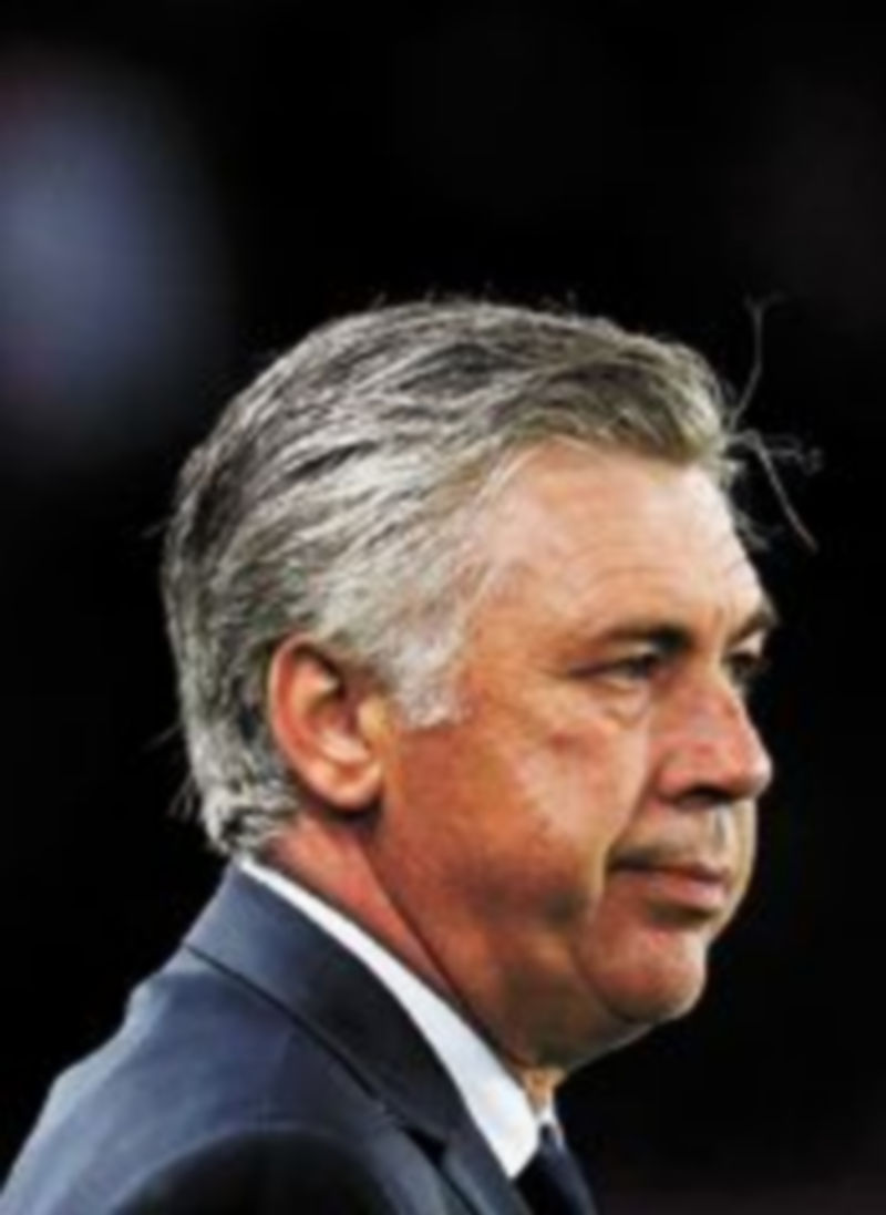 El técnico italiano ya ha dejado claro que no quiere seguir un año más al frente del banquillo del equipo parisino. / Reuters