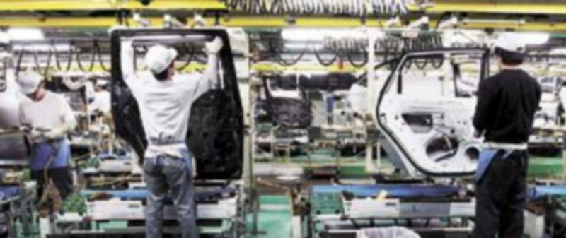 Unos empleados nipones