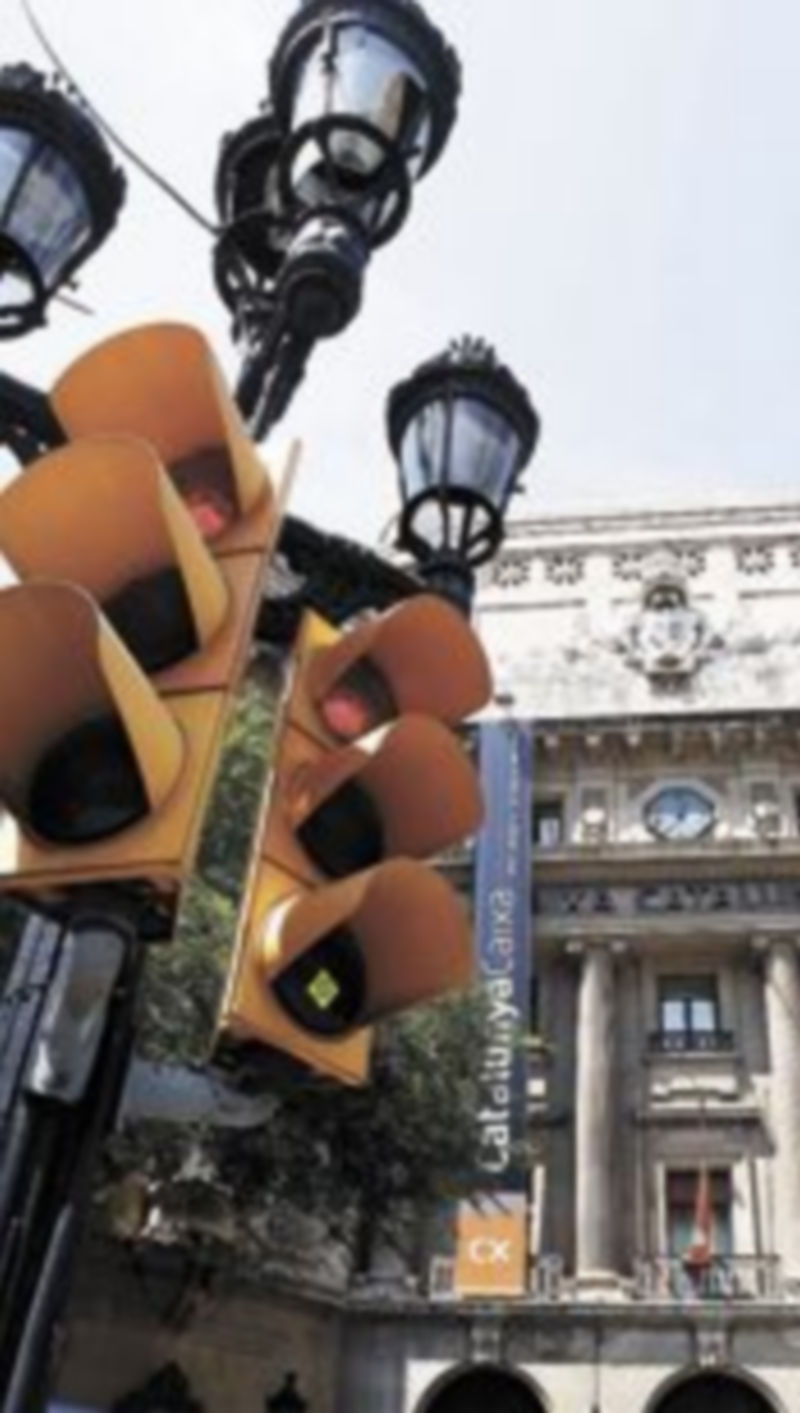 Catalunya-Caixa es una de las cinco entidades que suspendió el test. / Reuters