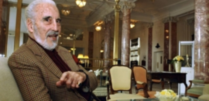 Despedida a Christopher Lee, el icono del género de terror 1 Lee estaba ingresado desde hacía tres semanas en un hospital de Londres por problemas respiratorios y cardíacos. / Efe