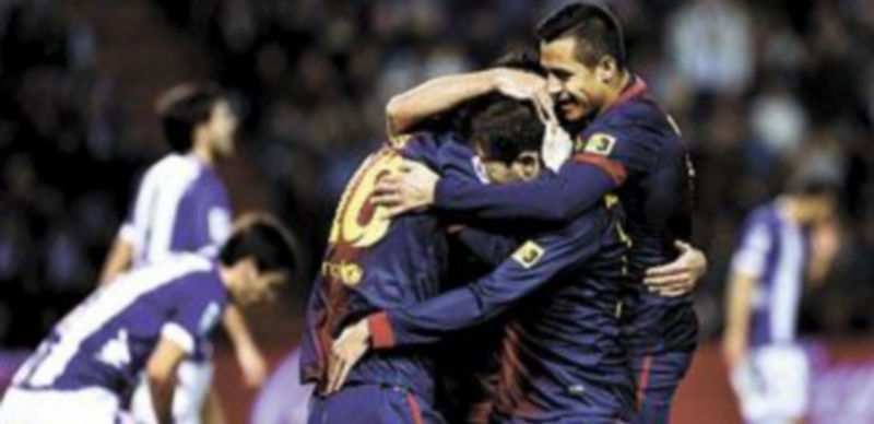 Los azulgranas celebran uno de los tantos marcados al Valladolid. / AFP