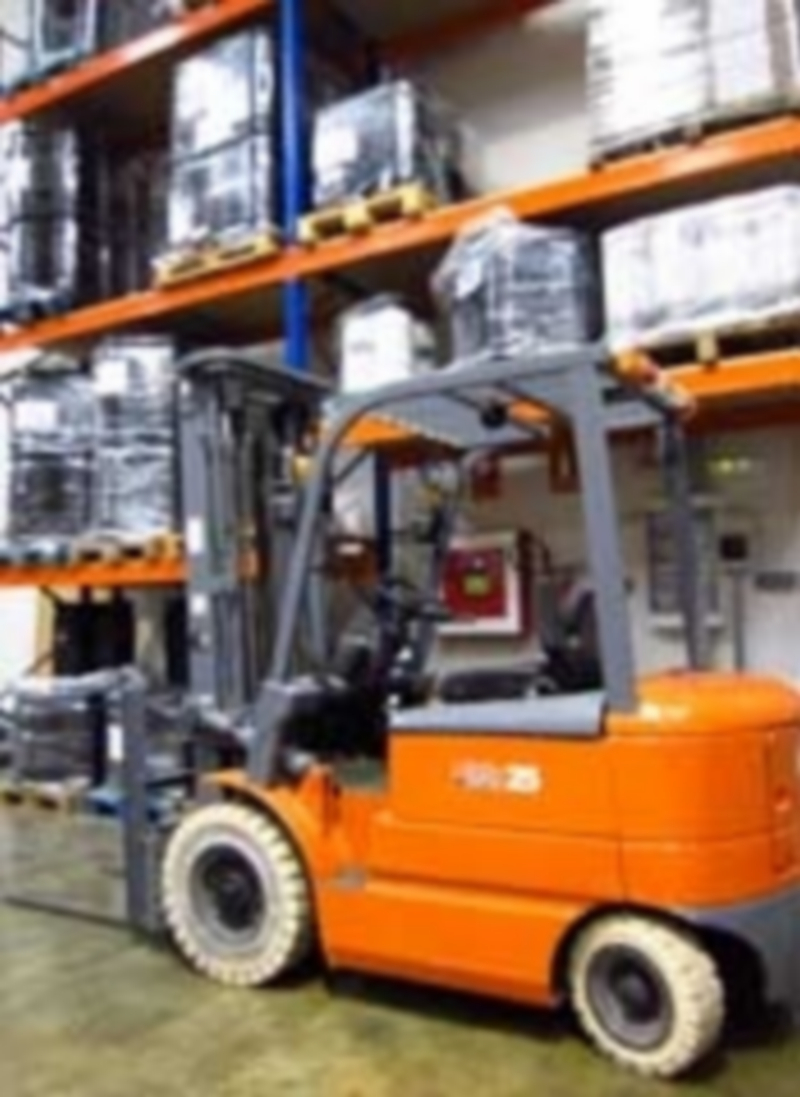 El coste laboral aumentó un 1,2% en el último trimestre de 2015 1 El sector servicios registraron el único incremento del coste laboral. / E. P.