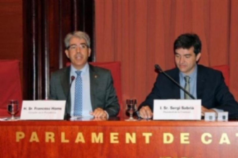 Francesc Homs durante la presentación del memorial de agravios. / Europa Press