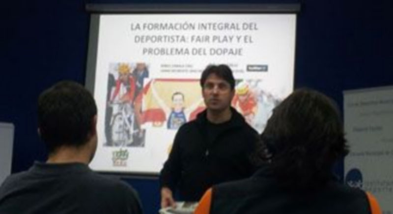 El ponente Mikel Zabala