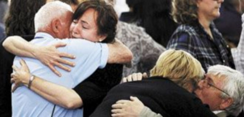 Los Príncipes de Asturias transmitieron sus condolencias a los parientes de los fallecidos. / Reuters