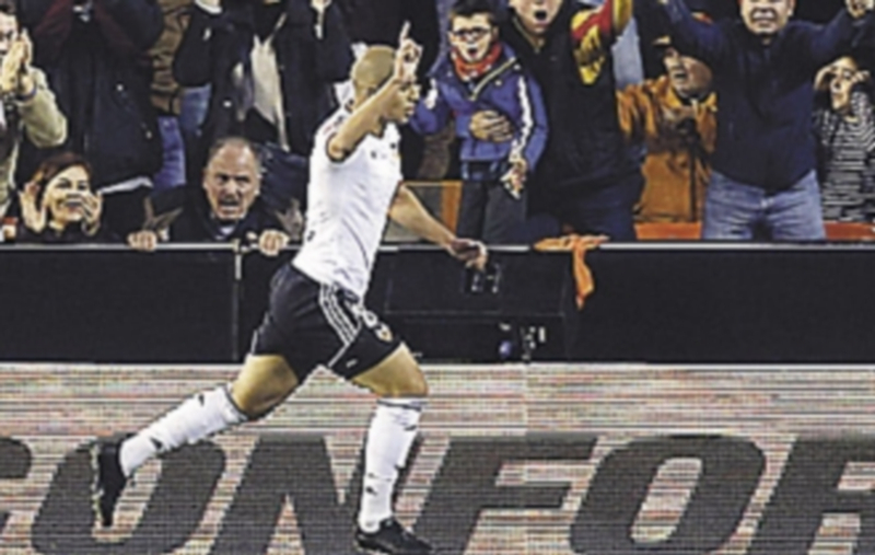 Feghouli celebra el primer gol. / EFE