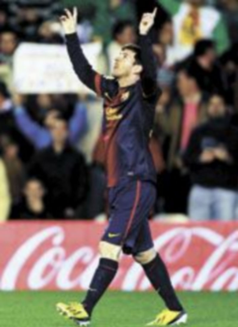 El atacante sudamericano fue el protagonista del choque en el Benito Villamarín. / Marcelo del Pozo (Reuters)