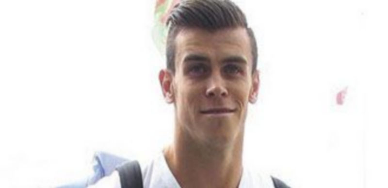 El extremo llegó en un vuelo privado que aterrizó en el aeropuerto de Málaga. / Reuters