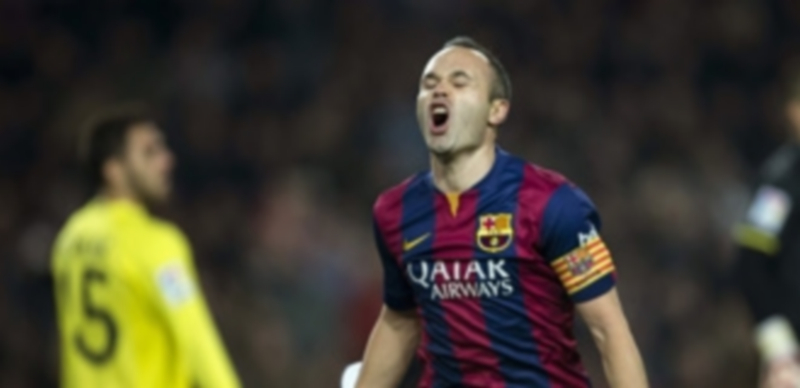 El centrocampista del FC Barcelona Andrés Iniesta celebra su gol