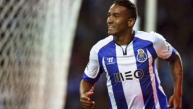 Danilo celebra un gol con el FC Oporto frente al Nacional durante un partido de la Primera División portuguesa. / EFE