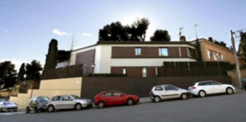Vista desde fuera del palacete en el barrio barcelonés de Pedralbes / EFE