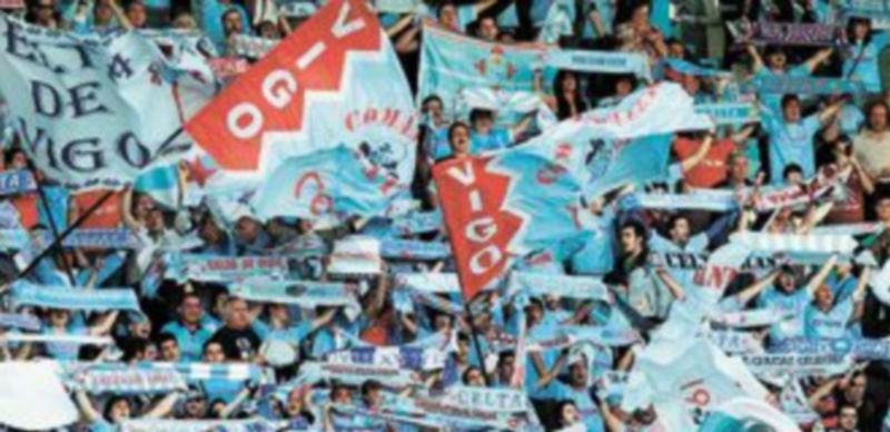 La afición viguesa celebró por todo lo alto la permanencia de su equipo en Primera División.