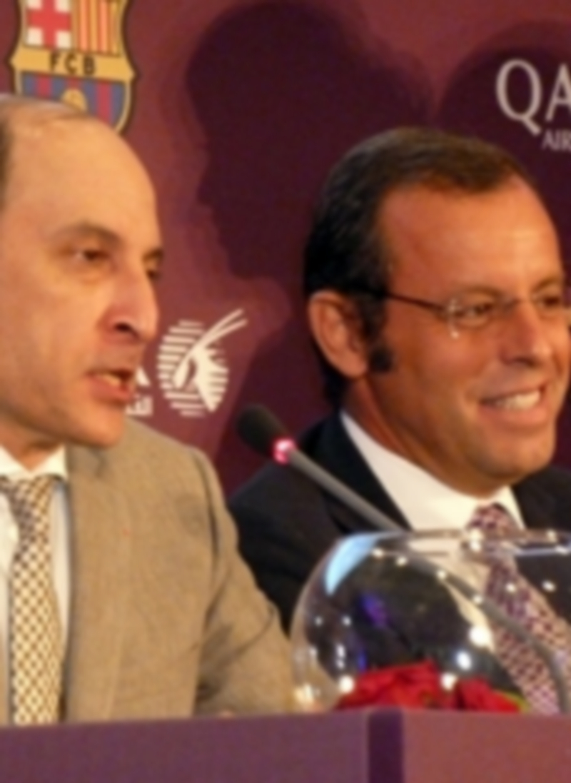 Sandro Rosell y Akbar Al-Baker durante la presentación del acuerdo de patrocinio del FC Barcelona. / EP