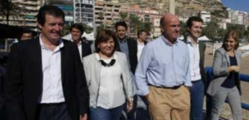 De Guindos augura un buen 2016 si se mantiene la política económica 1 El ministro de Economía