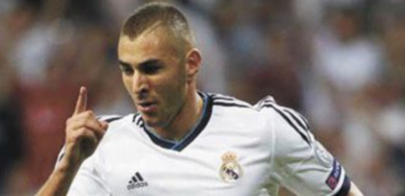 Benzema será el jugador más ofensivo del conjunto blanco. / Reuters