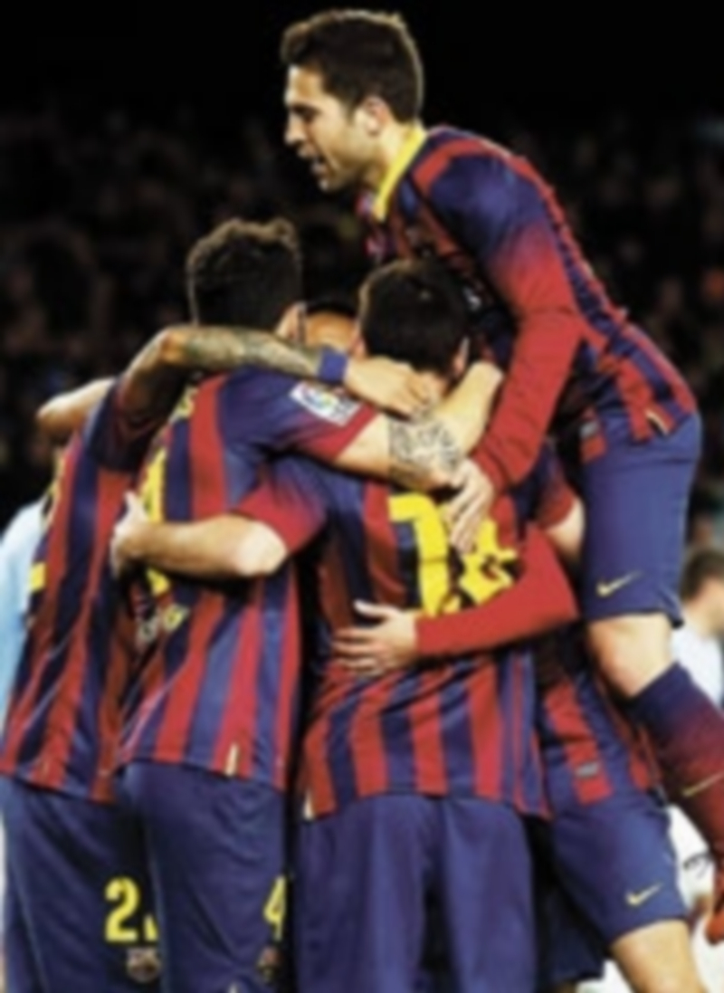 La plantilla azulgrana depende de sí misma para revalidar el campeonato. / Efe
