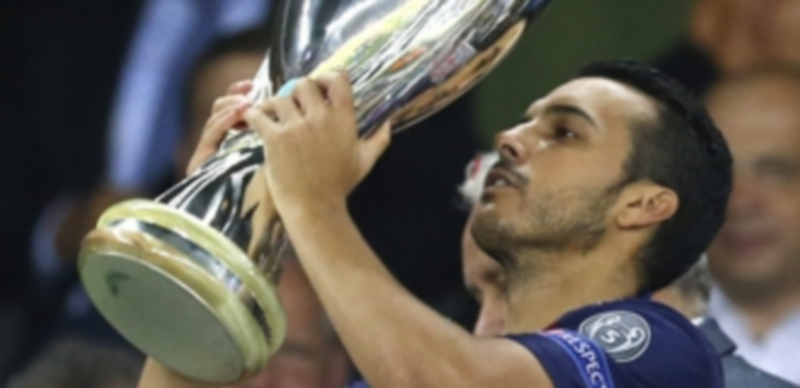 Pedro abandona el Barça tras 11 años y llega al Chelsea ‘a seguir ganando’ 1 El delantero anotó el gol que le otorgó al Barça la última Supercopa de Europa. / EFE