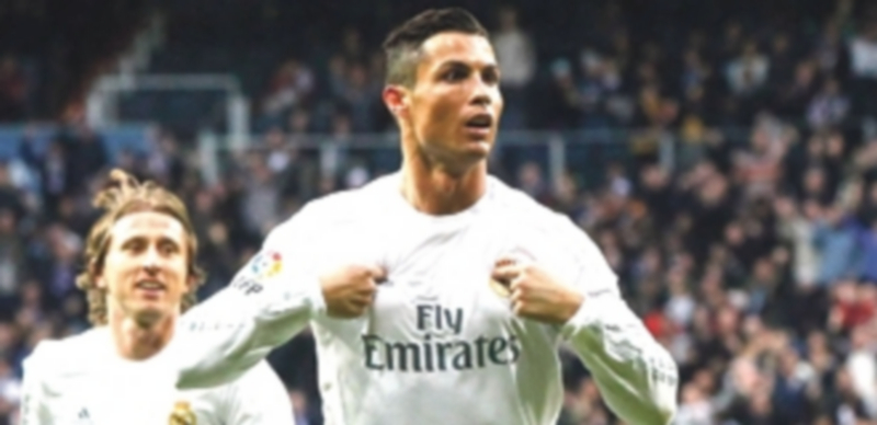 Abordaje en aguas revueltas 1 Las goleadas ante Rayo y Real no han tranquilizado a una afición madridista muy crítica con el juego de los suyos. / EFE