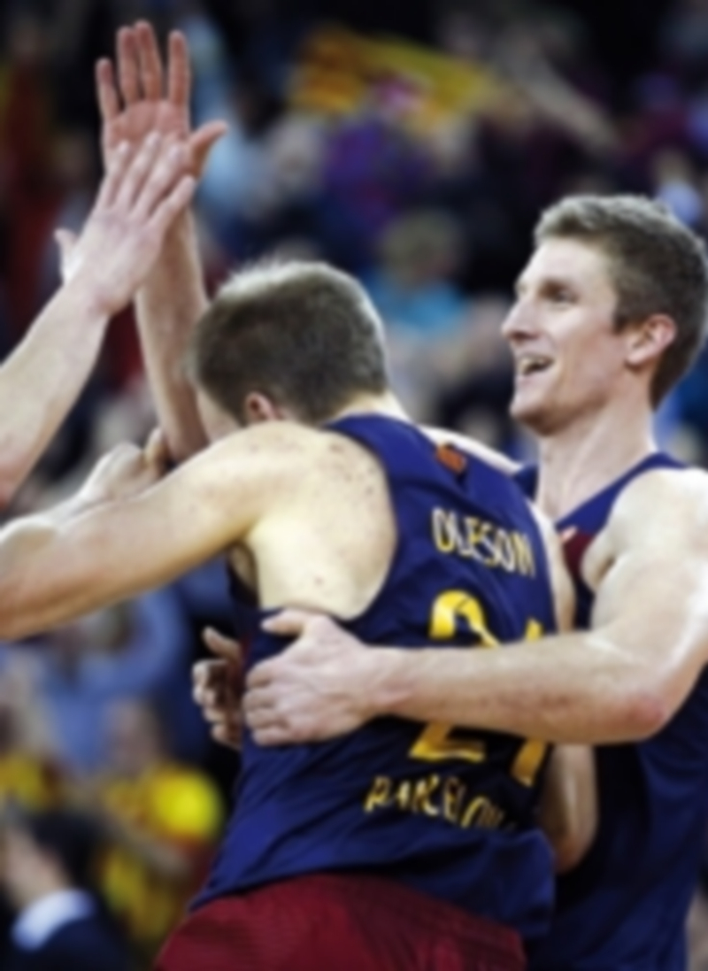 Los jugadores del FC Barcelona Lassa Brad Oleson (i) y Justin Doellman. / EFE