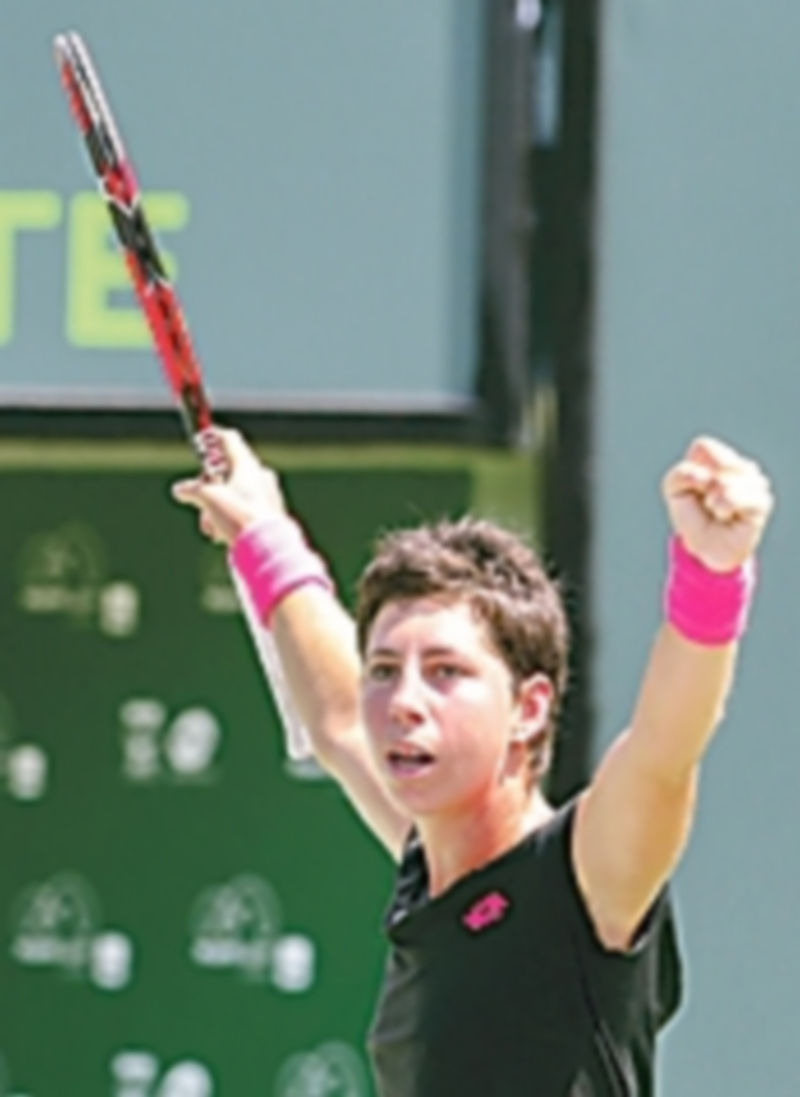 Carla Suárez celebra su victoria de ayer en semifinales ante Andrea Petkovic. / EFE