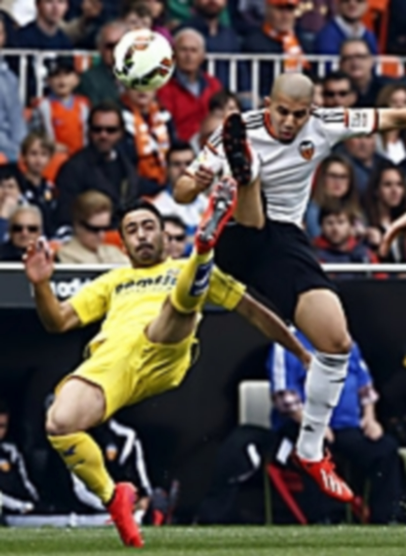 El Valencia quiere mantener el pulso por el tercer puesto ante el Athletic 1 El Valencia empató ante el Villarreal en la última jornada. / EFE