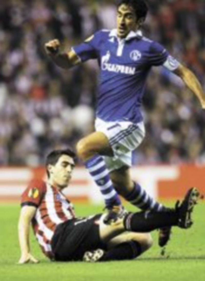 Raúl llevó la inquietud a ‘La Catedral’ al adelantar a los alemanes con un auténtico golazo que entró por la escuadra. / Reuters.