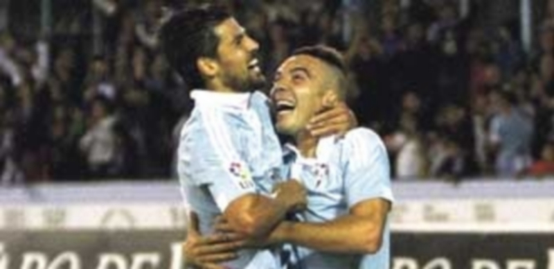 El Celta mata al campeón 1 Iago Aspas (d) y Nolito(i) celebran el segundo gol del equipo vigués. / EFE