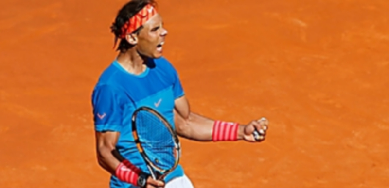 Rafa Nadal celebra la victoria contra el búlgaro Grigor Dimitrov en el partido de cuartos de final del Mutua Madrid Open./ EFE