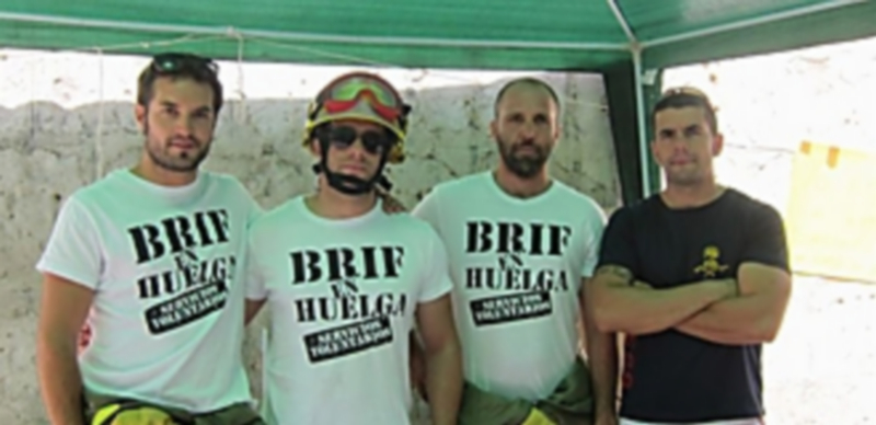 Las Brigadas Forestales recogen firmas en otro día más de huelga 1 Los trabajadores tildan de “exitosa” la huelga prolongada y celebran que se esté “consiguiendo algo” en las negociaciones. / E. P.