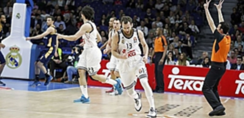 Sergio Rodríguez celebra una canasta en un partido reciente. / E. P.