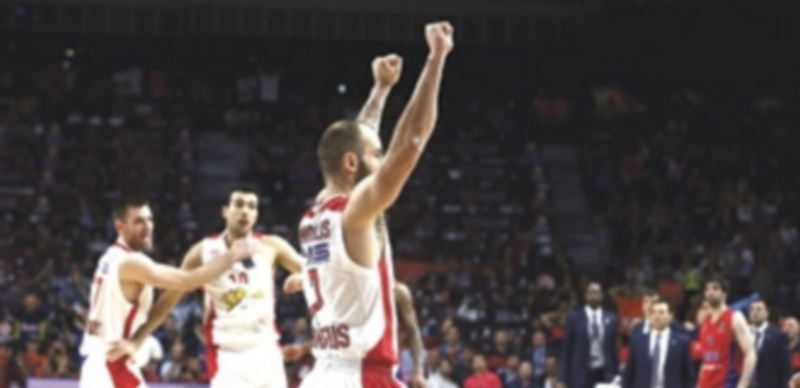 Spanoulis podría lograr mañana su tercera Euroliga en cuatro años. / EFE