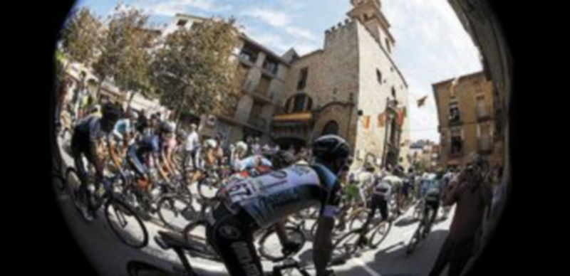 La Vuelta a España deja imágenes tan espectaculares como ésta. / Efe