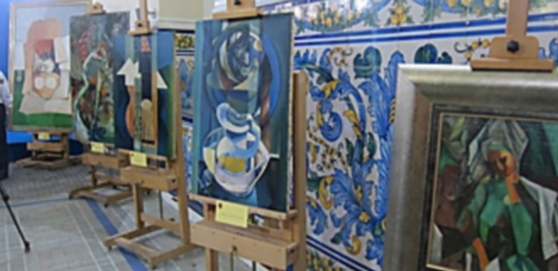 Los investigados en el marco de una de las operaciones transportaban las obras en una furgoneta con utensilios de obra. / E. P.