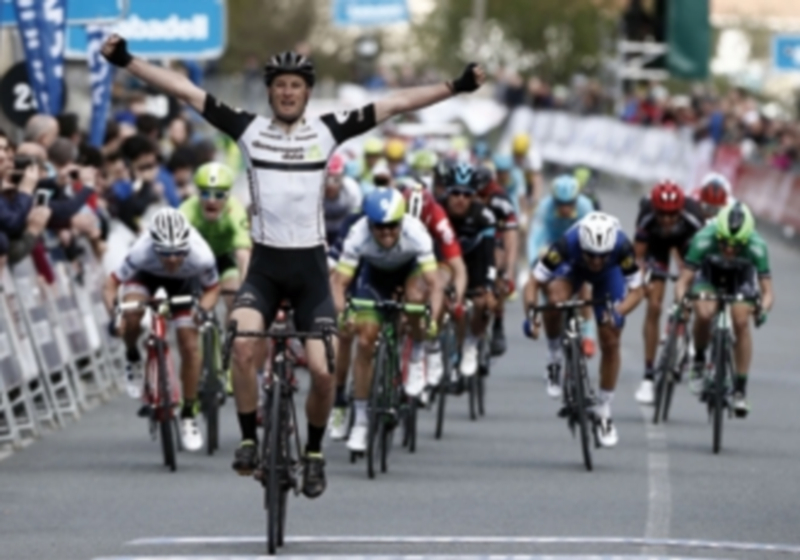 Cummings atacó en el último kilómetro y aguantó la distancia hasta la meta. / EFE