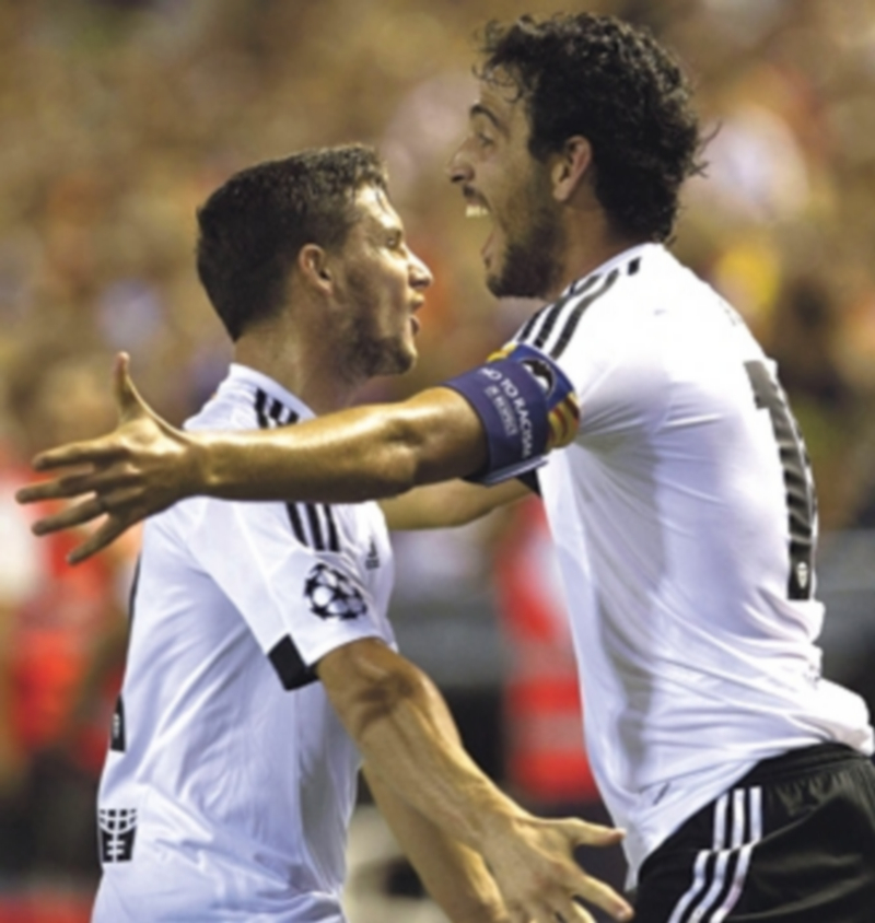 Efectividad che para soñar 1 Parejo (der) celebra su tanto con Piatti