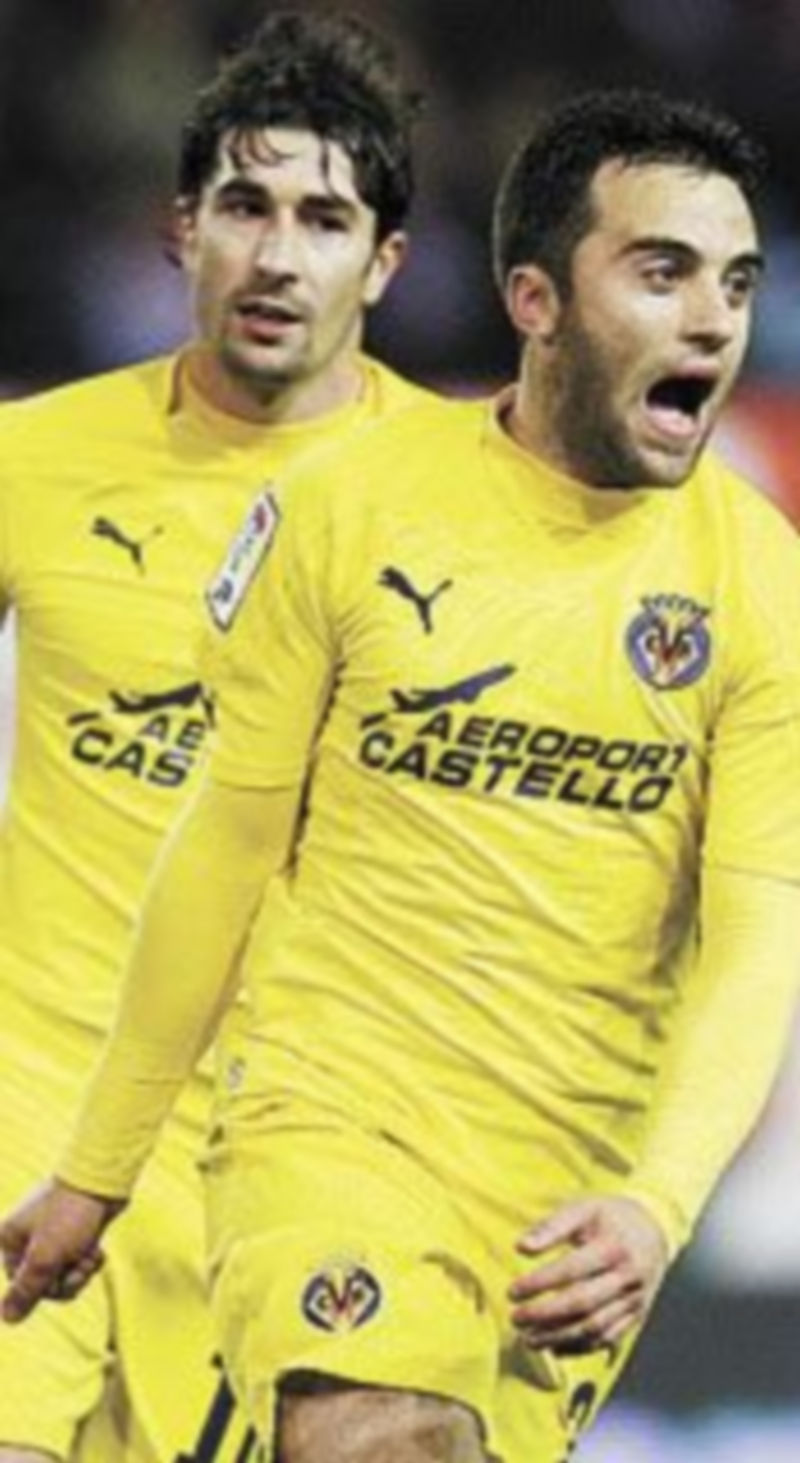 Giuseppe Rossi (d) y Cani.